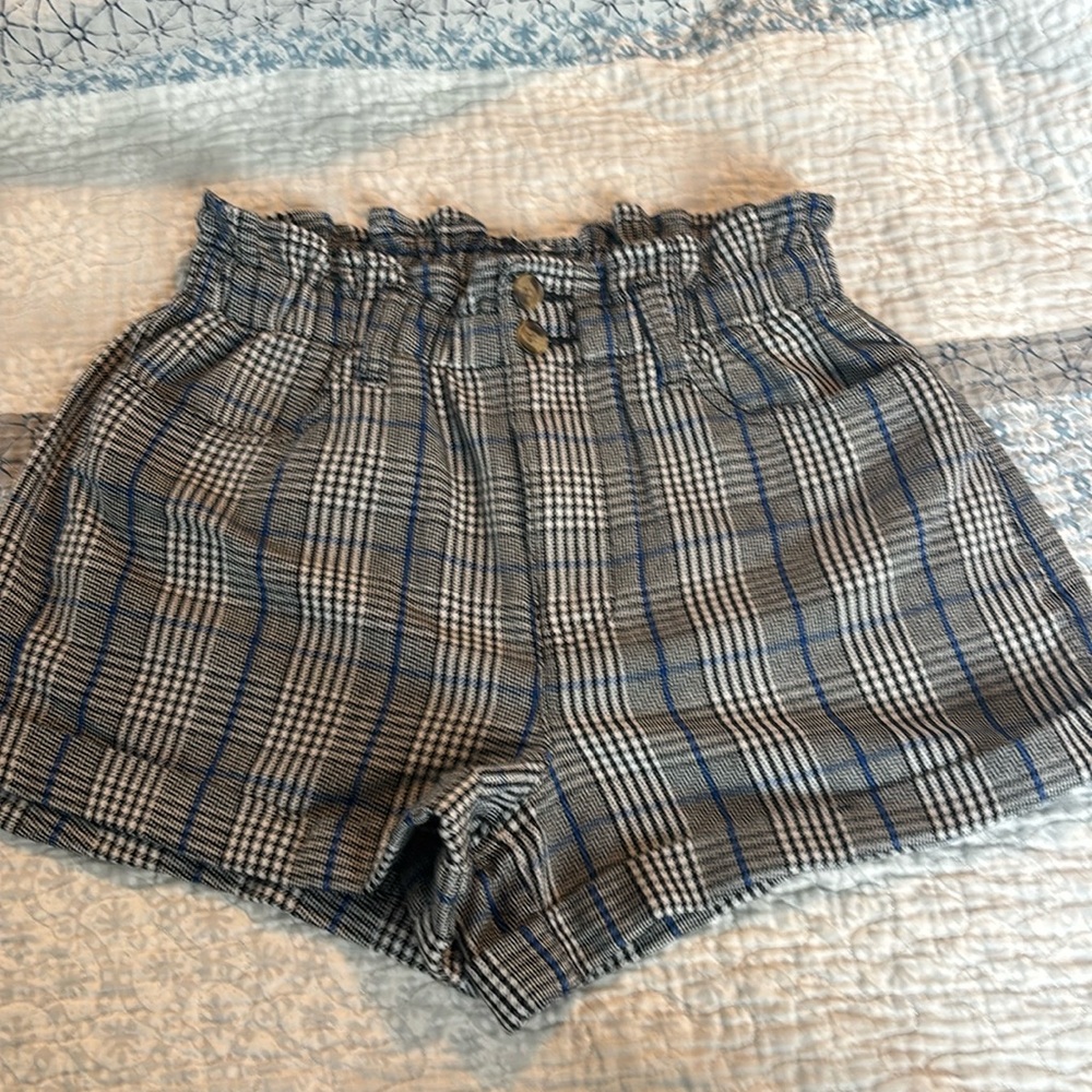 American Eagle shorts size 4